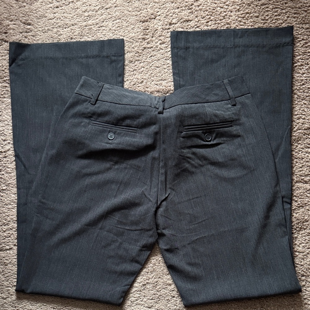 Daisy Fuentes Charcoal Fit and Flared Women’s Trousers. Size 4 - Picture 5 of 8